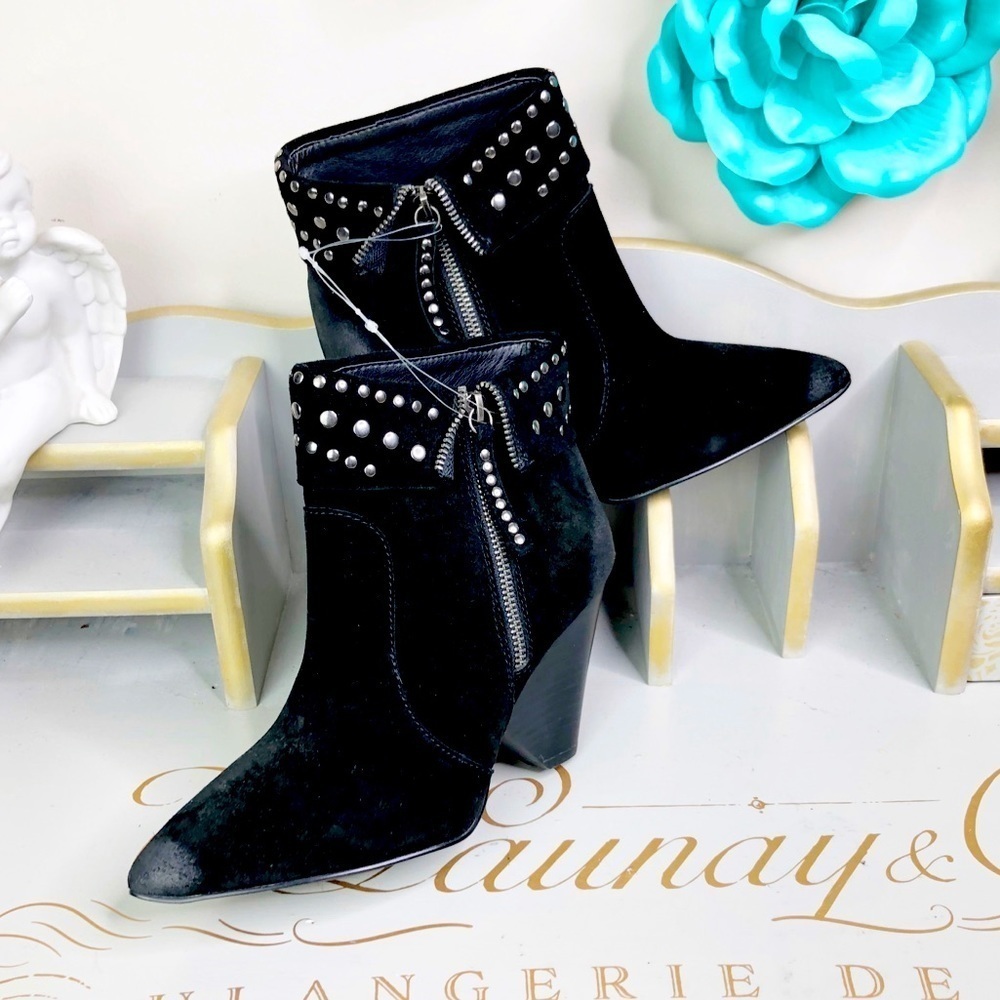 REBEL Kaitlyn wide width black suede booties